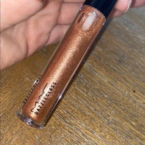 MAC dazzleglass lipgloss “G for gold”